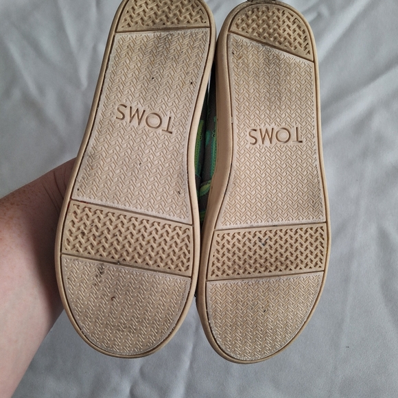 Toms alligator canvas slip on shoes - Picture 4 of 6